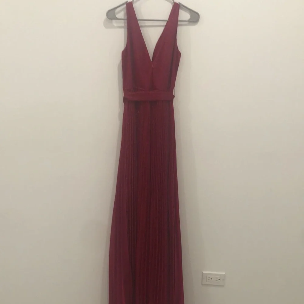 Lulu’s NWT Magenta Metallic Pleated Maxi 🔥 - Picture 8 of 12